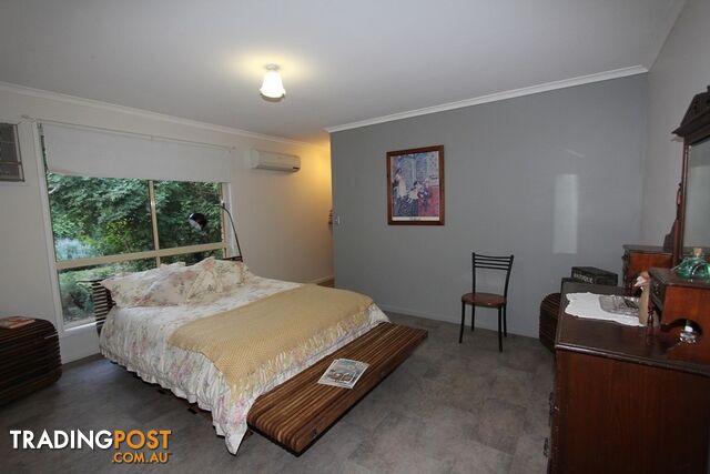 6 Cunningham Dr EMERALD QLD 4720