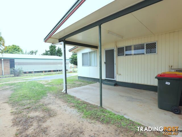 31 Church Lane EMERALD QLD 4720