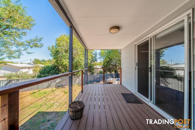99 Moody Street EMERALD QLD 4720 - photo 4 of 19