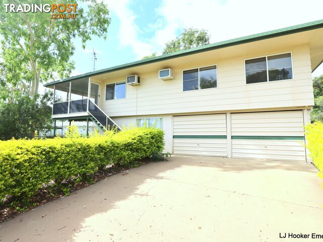 2 Eric Court EMERALD QLD 4720