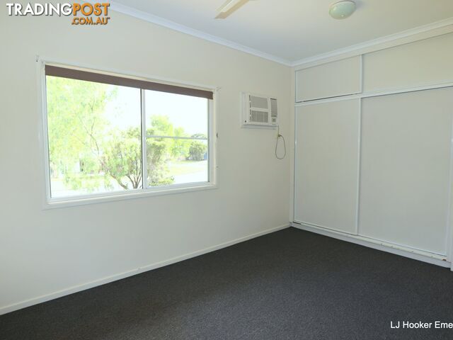 2 Eric Court EMERALD QLD 4720