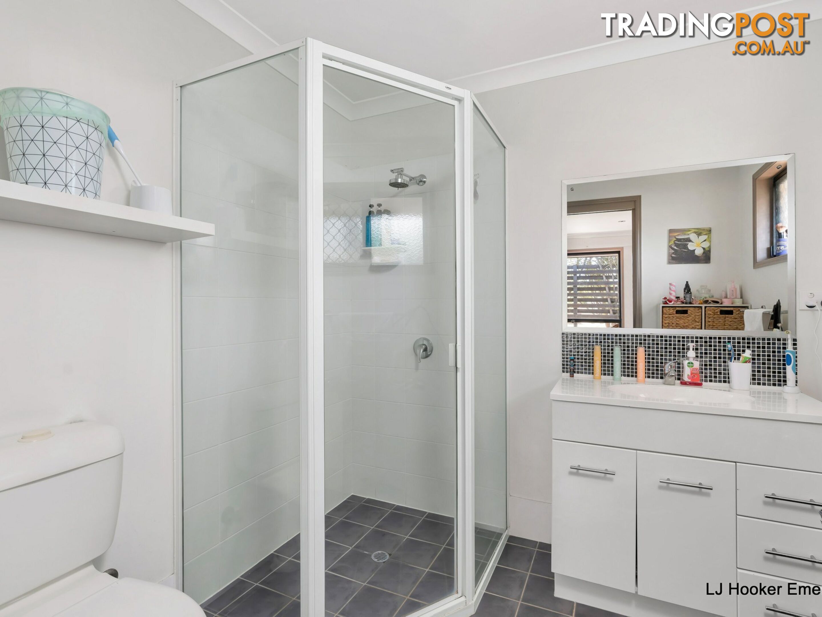 25 Berthun Street EMERALD QLD 4720