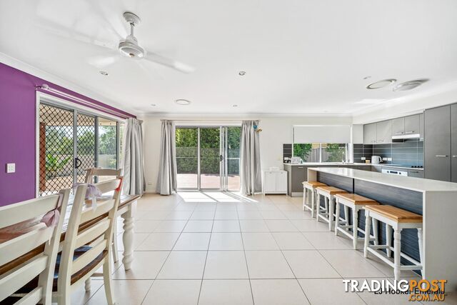 7 Canterbury Road EMERALD QLD 4720 - photo 4 of 17