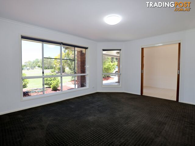 12 Cunningham Drive EMERALD QLD 4720