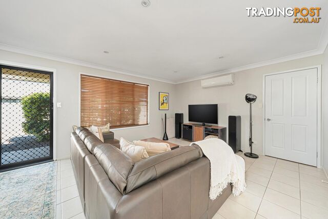 2/23 Desgrand Street EMERALD QLD 4720