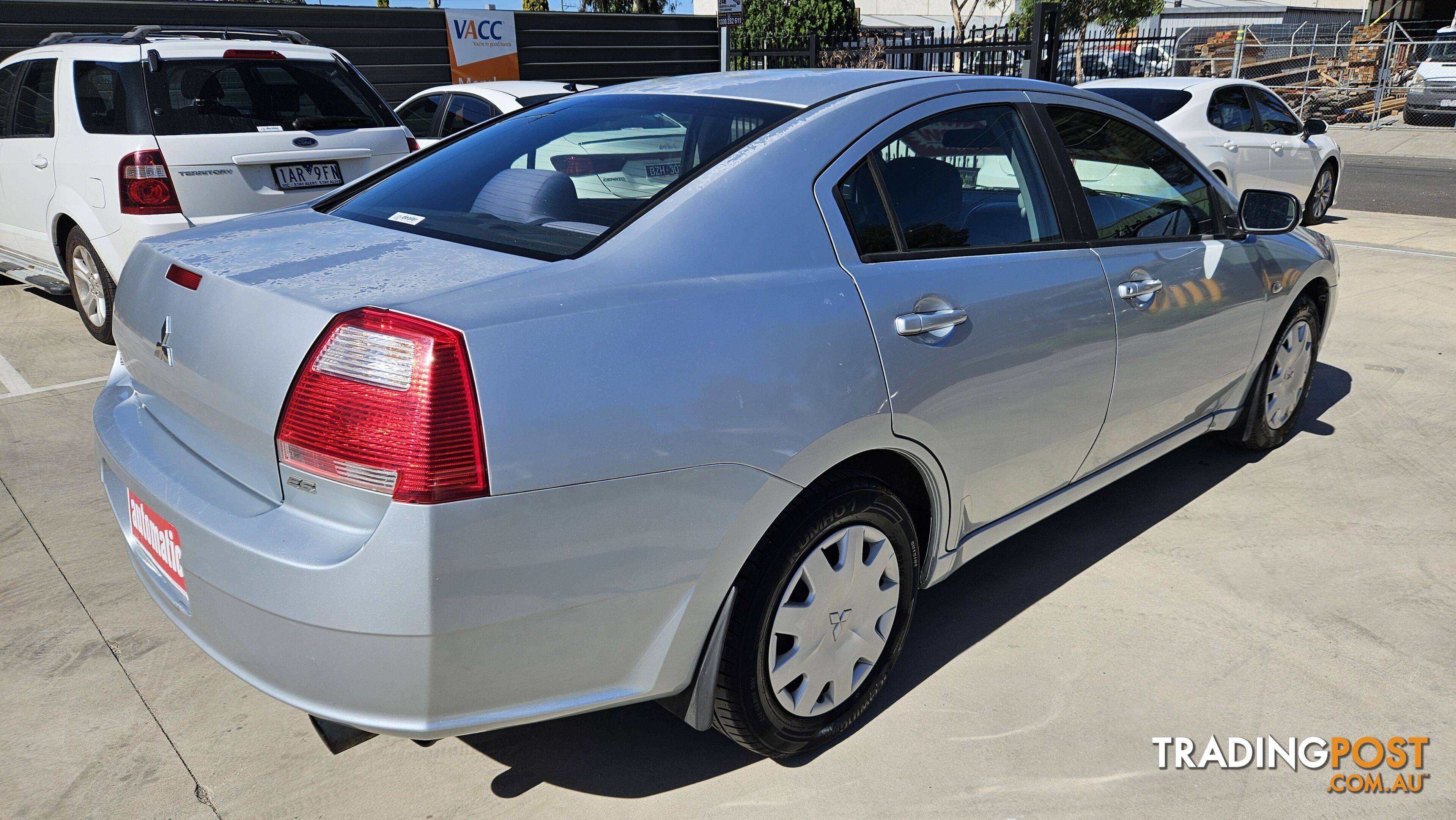 2006 Mitsubishi 380 DB UNSPECIFIED Sedan Automatic