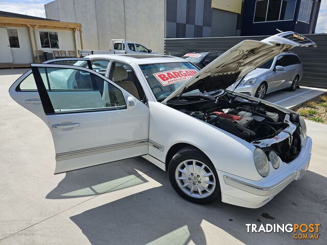 2001 MERCEDES-BENZ E200K ELEGANCE W210 4D SEDAN