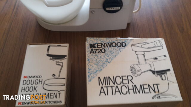 KENWOOD Mixer with 6 attachments