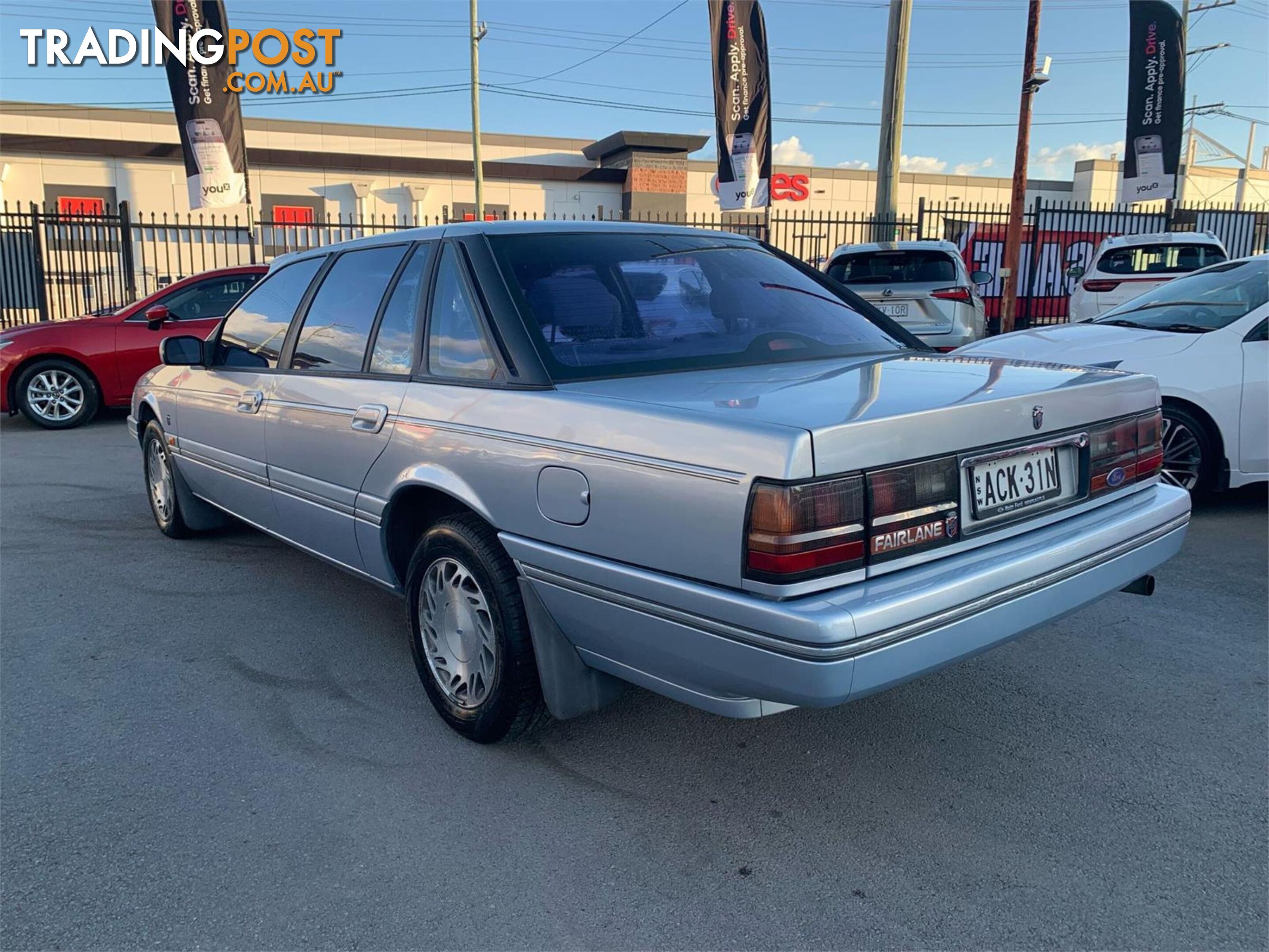 1994 FORD FAIRLANE GHIA NCII 4D SEDAN