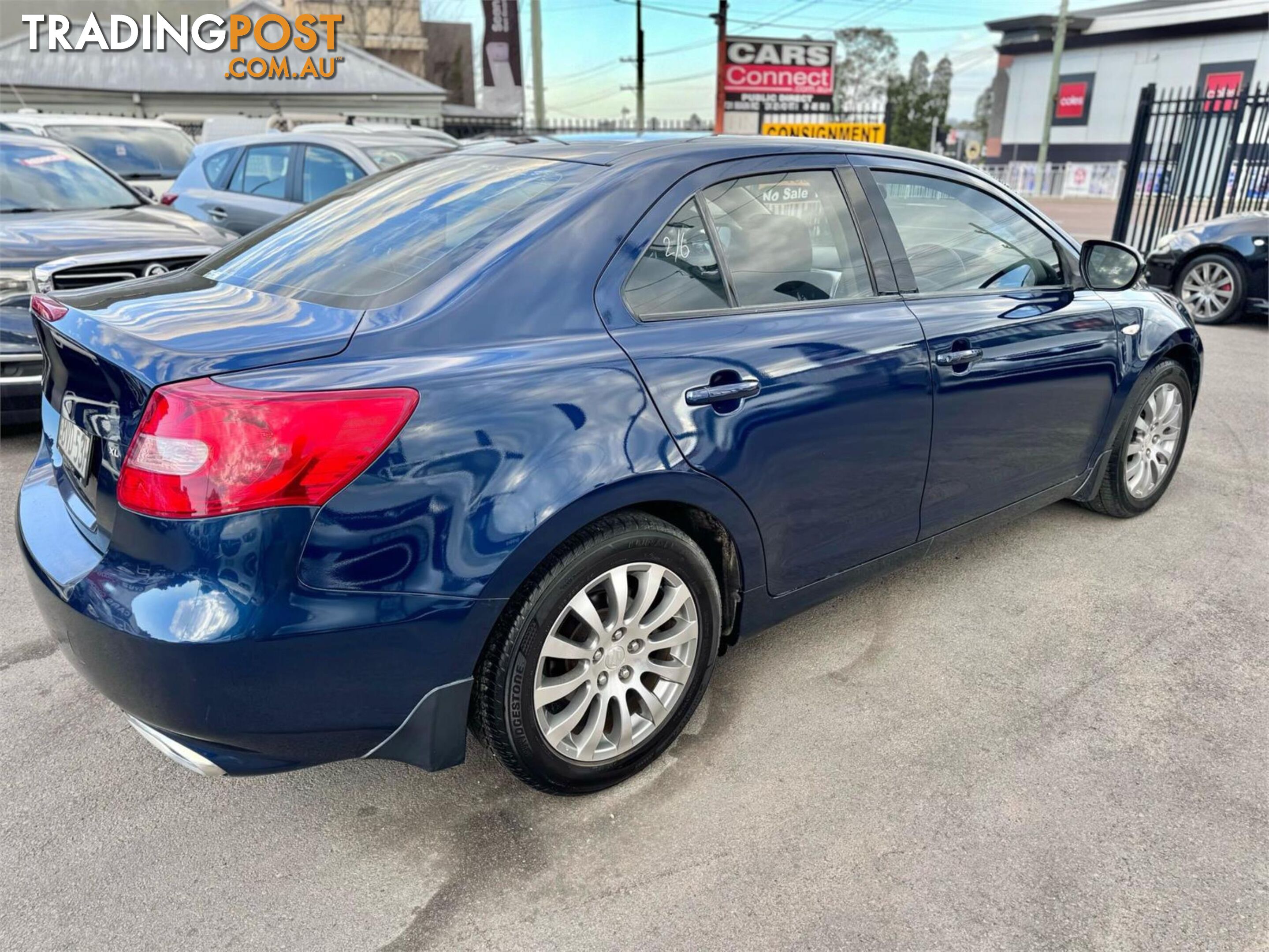 2010 SUZUKI KIZASHI XL FR 4D SEDAN