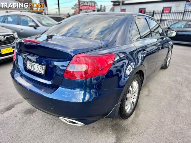 2010 SUZUKI KIZASHI XL FR 4D SEDAN