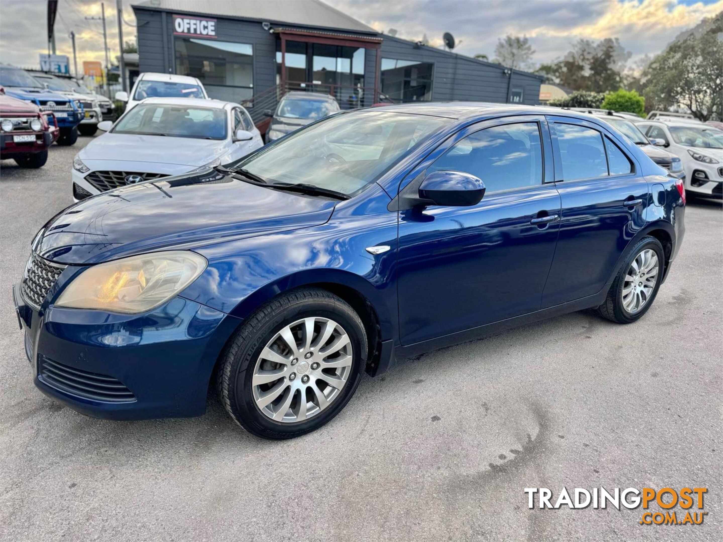 2010 SUZUKI KIZASHI XL FR 4D SEDAN