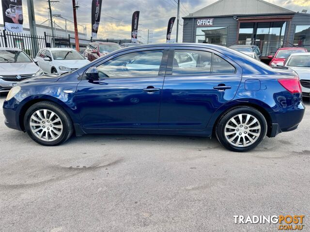 2010 SUZUKI KIZASHI XL FR 4D SEDAN