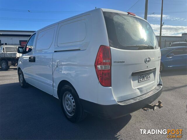 2009 HYUNDAI ILOAD CREW TQ 4D VAN