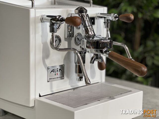 IZZO ALEX DUETTO IV PLUS 1 GROUP BRAND NEW WHITE & TIMBER ESPRESSO COFFEE MACHINE