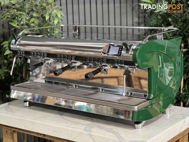 NUOVA SIMONELLI AURELIA WAVE VOLUMETRIC 3 GROUP GREEN ESPRESSO COFFEE MACHINE CAFE COMMERCIAL