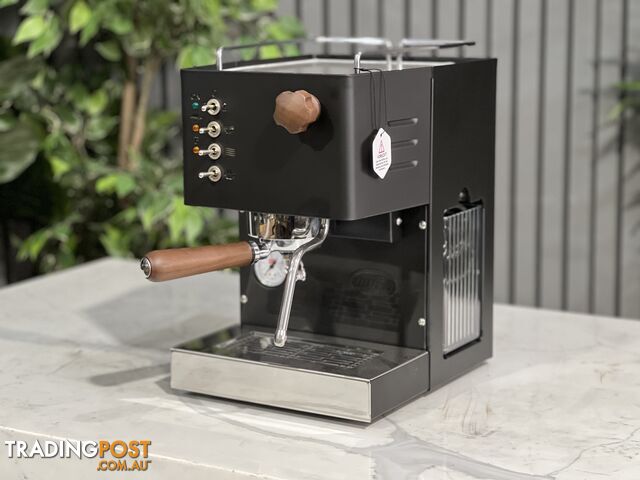 QUICK MILL PIPPA TANK 1 GROUP ESPRESSO COFFEE MACHINE BRAND NEW BLACK & TIMBER DOMESTIC