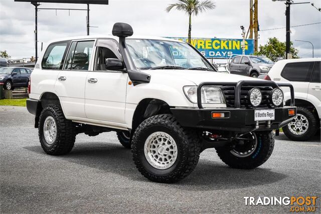 2004 TOYOTA LANDCRUISER STANDARD  WAGON