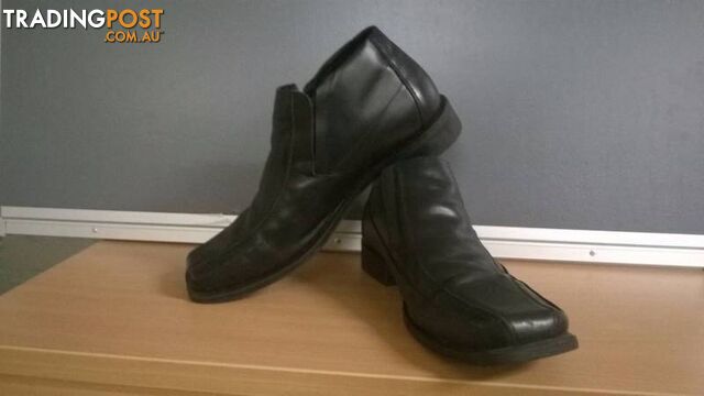 Julius Marlow Shoes (Black - No Laces)