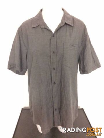 Jeanwest men&#39;s B & W collared short sleeved shirt Size L