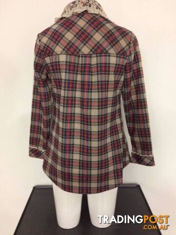 Lady square pattern HD shirt - photo 2 of 2