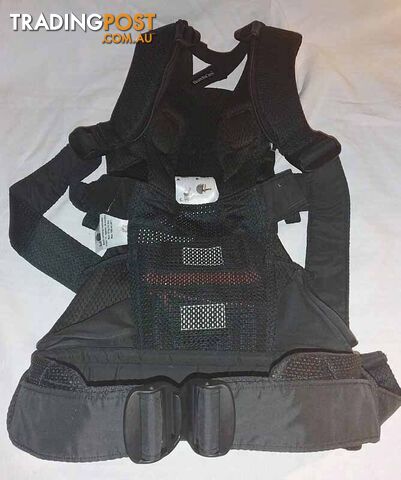 BabyBjorn One Air black mesh carrier