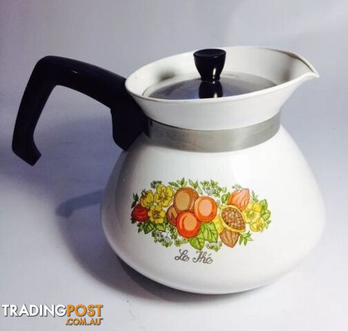Vintage Corningware spice of life Le The Tea Pot P-106-8