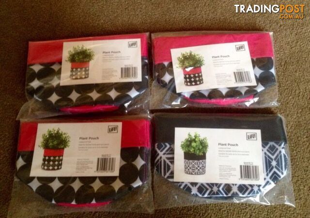 Plant Pouch x 4 brand new
