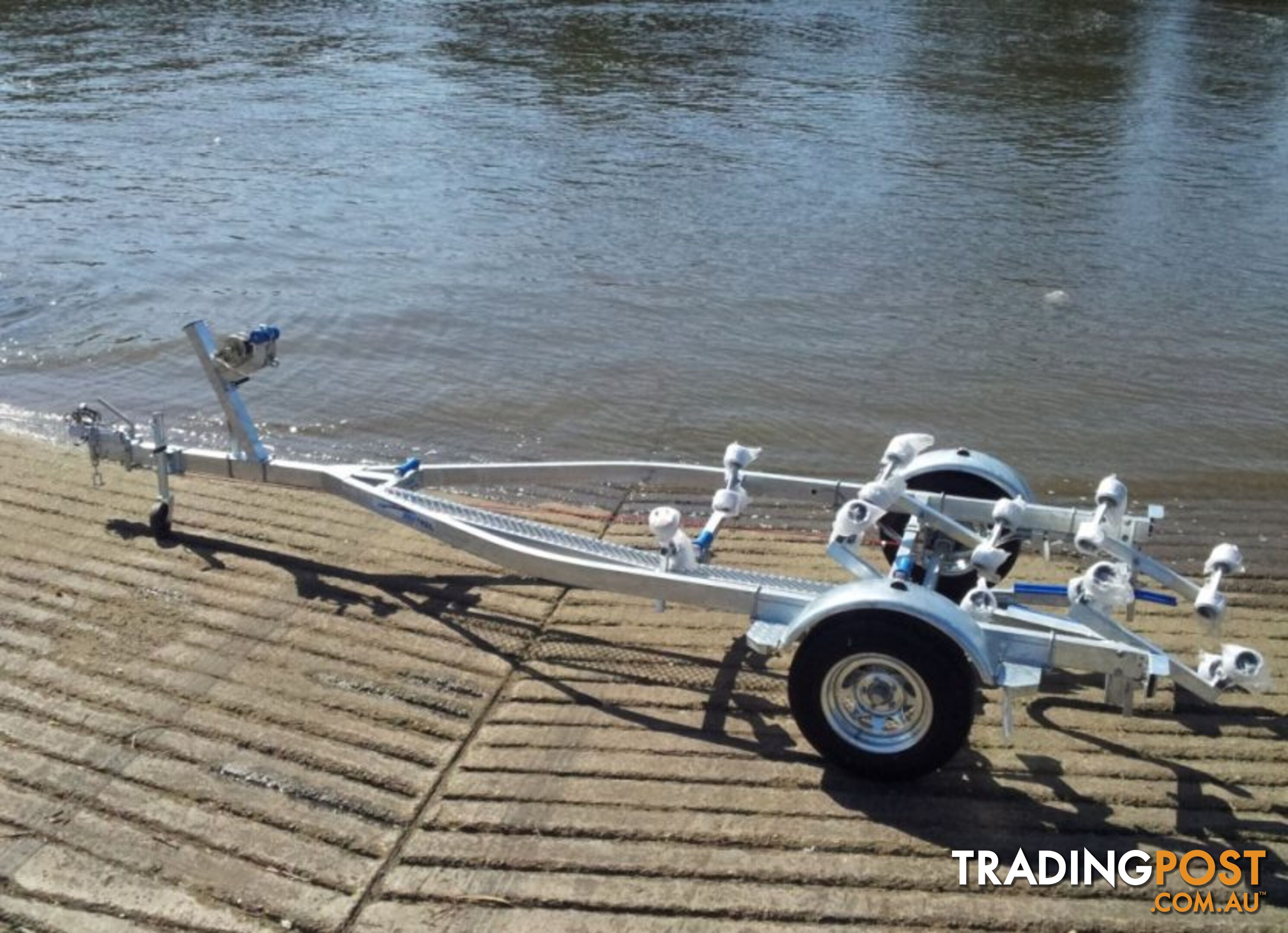 GAL BOAT TRAILER TO SUIT UP TO A 5.8 mt FIBERGLASS HULL TARE 320 kg ATM 1598 kg BRAKED 