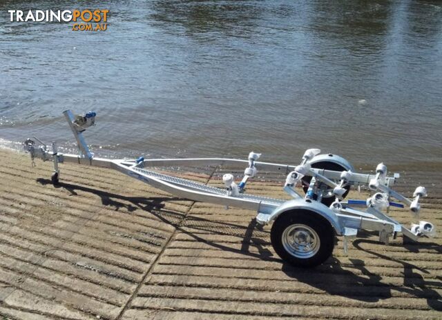 GAL BOAT TRAILER SUITS UP TO A 5.35 mt FIBERGLASS HULL TARE 300 kg ATM 1598 kg BRAKED