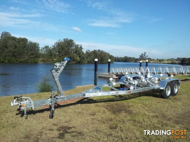 GAL BOAT TRAILER SUITS UP TO A 6.6 mt FIBERGLASS HULL TANDEM AXLE TARE 500 kg ATM 1999 kg BRAKED