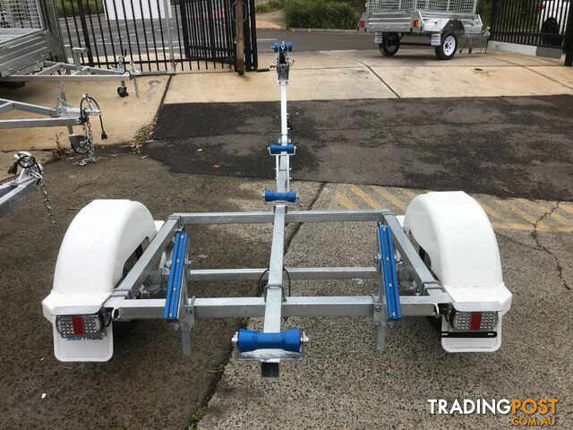 GAL BOAT TRAILER SUITS UP TO 4.0 mt ALUMINIUM HULL TARE 110 kg ATM 500 kg 