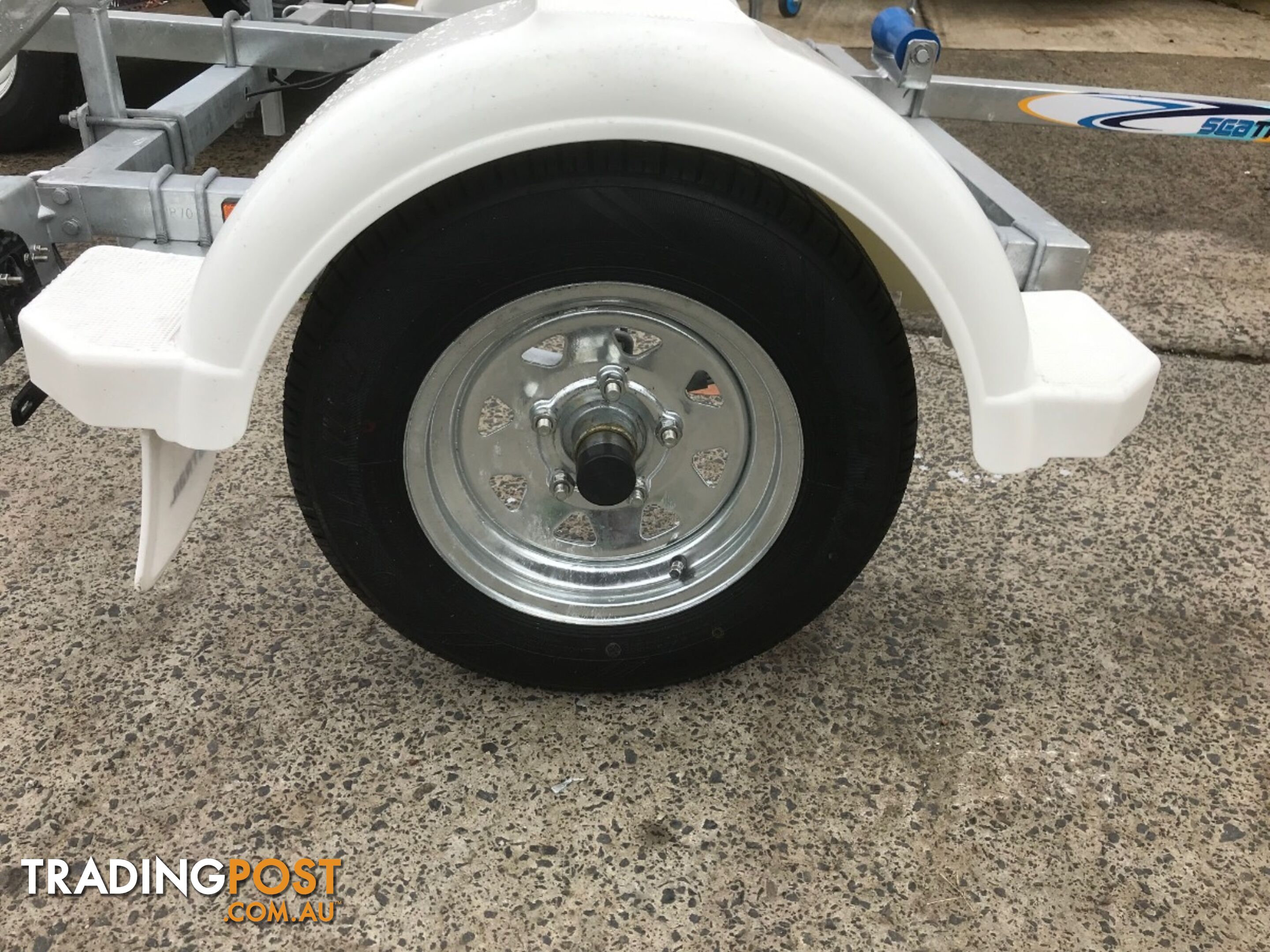 GAL BOAT TRAILER SUITS UP TO 4.0 mt ALUMINIUM HULL TARE 110 kg ATM 500 kg 