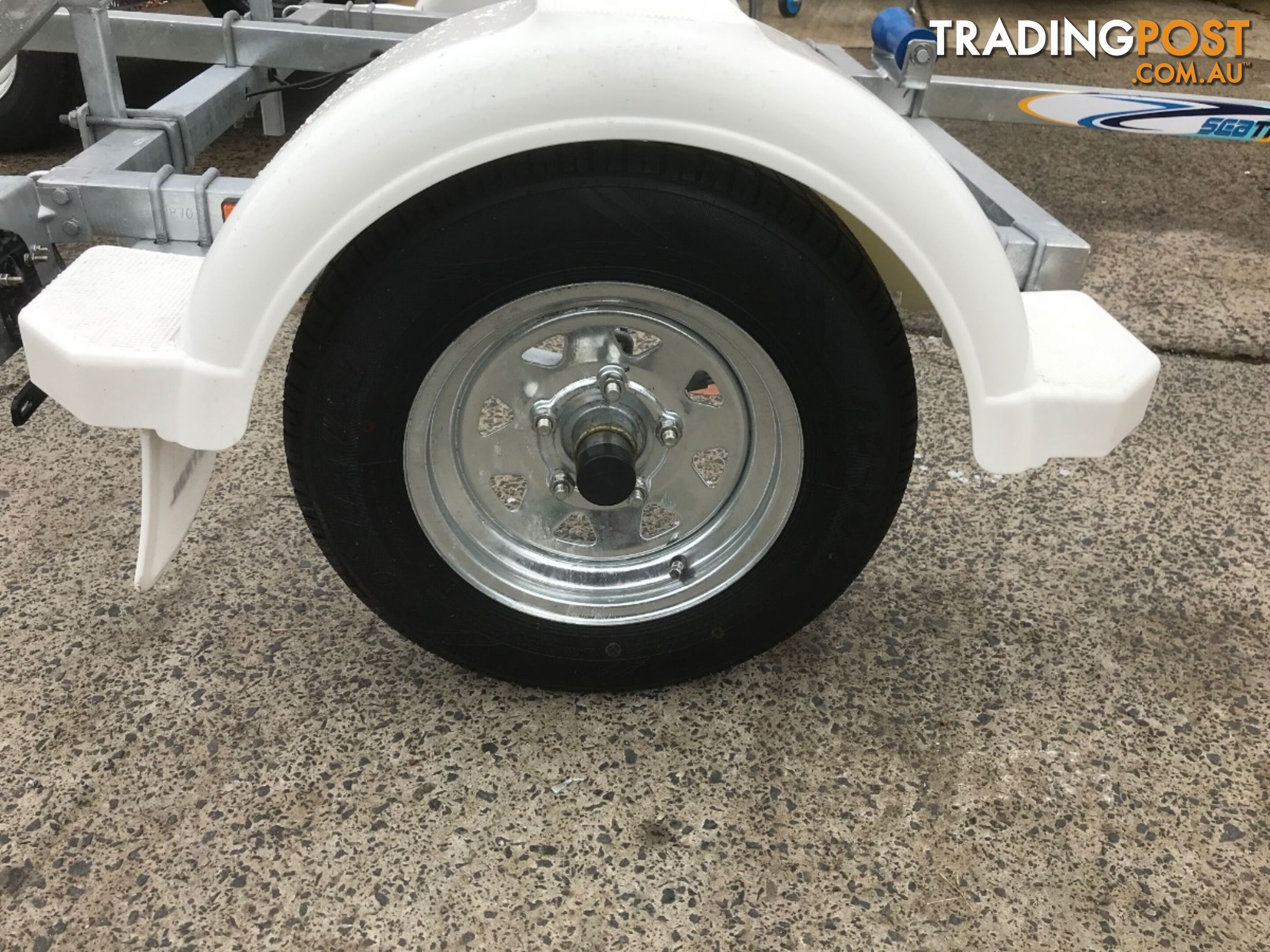 GAL BOAT TRAILER SUITS UP TO 4.0 mt ALUMINIUM HULL TARE 110 kg ATM 500 kg 