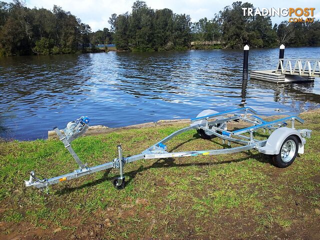 GAL BOAT TRAILER TO SUIT UP TO 4.35 mt ALUMINIUM HULL TARE 180 kg ATM 749 kg