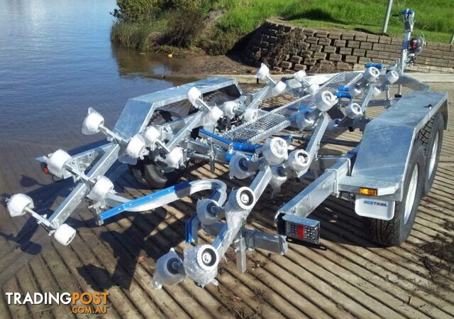 GAL BOAT TRAILER SUITS UP TO A 6.7 mt FIBERGLASS HULL TANDEM AXLE TARE 710 kg ATM 3500 kg HYD BRAKED