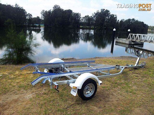 GAL BOAT TRAILER SUITS UP TO 5.0 mt ALUMINIUM HULL TARE 290 kg ATM 1199 kg BRAKED 