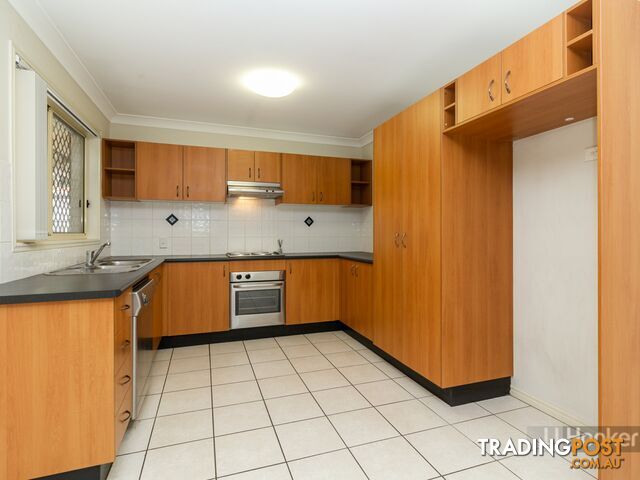 9 Taylor Place FOREST LAKE QLD 4078