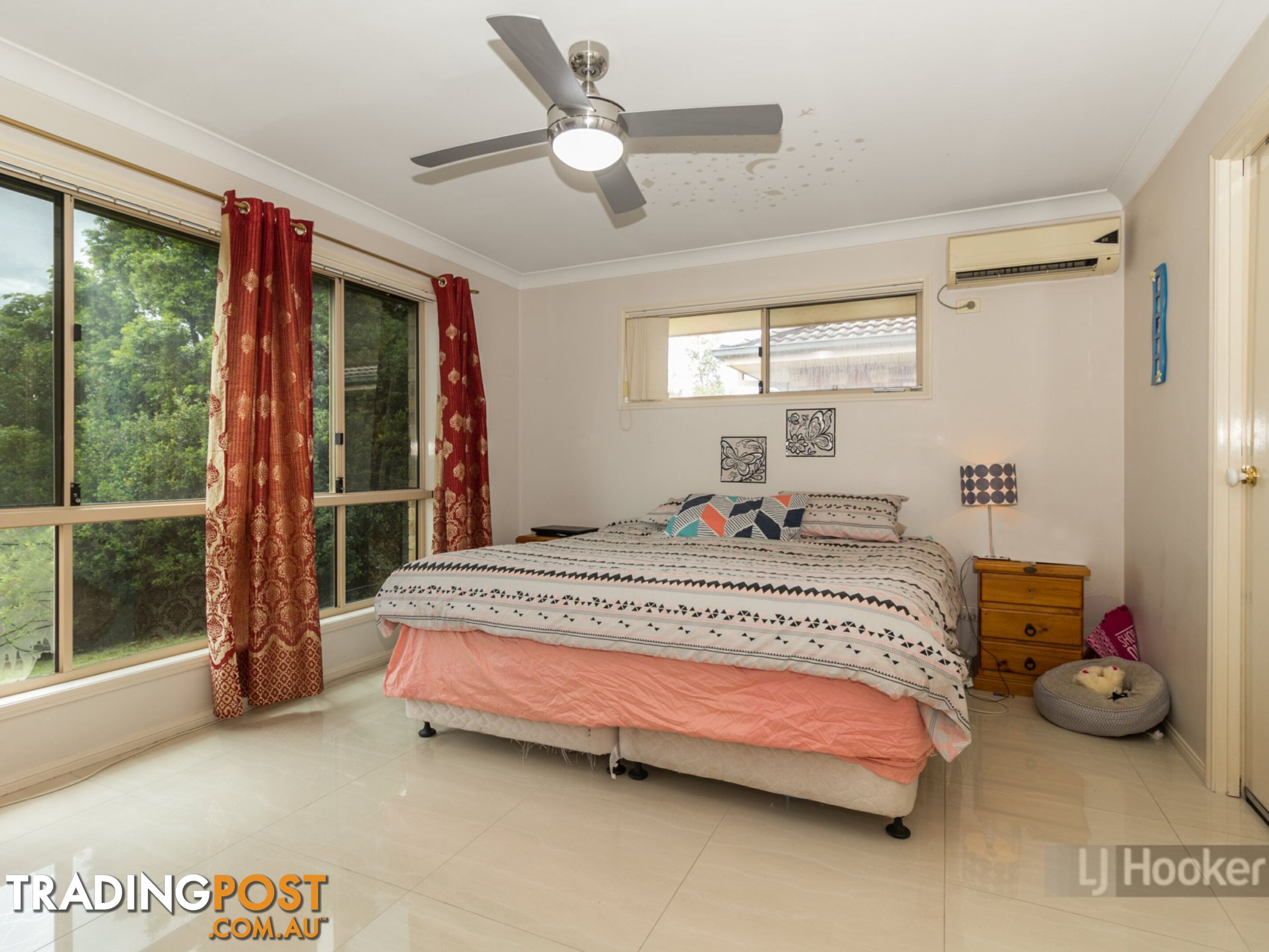 22 Hyde Place FOREST LAKE QLD 4078