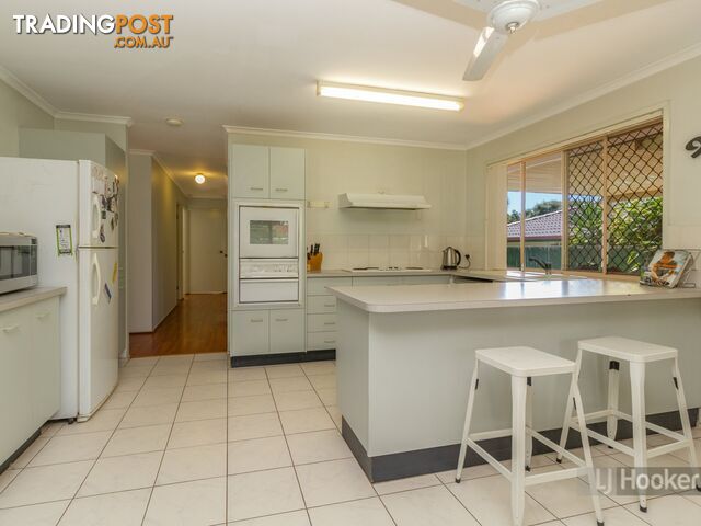 8 Baxter Crescent FOREST LAKE QLD 4078