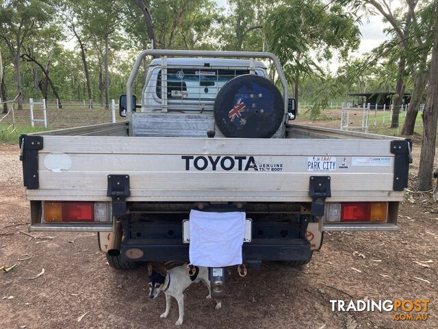 2015 Toyota Landcruiser VDJ79R GXL Ute Manual