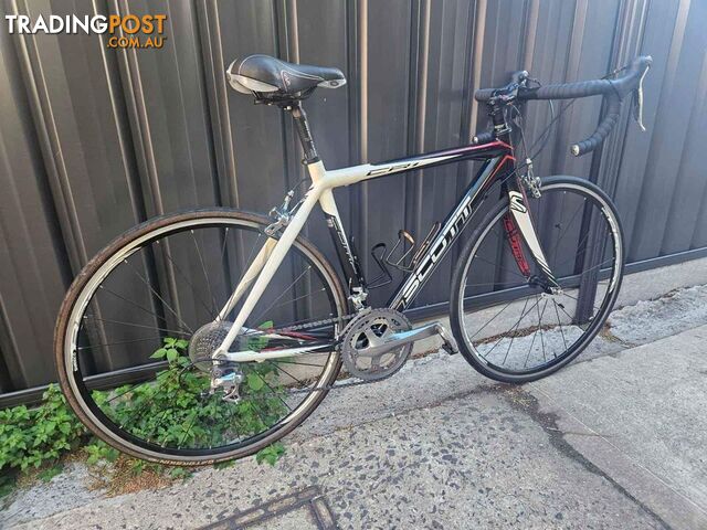 Scott CR1 size MED Carbon Road bike with spare wheel (free)