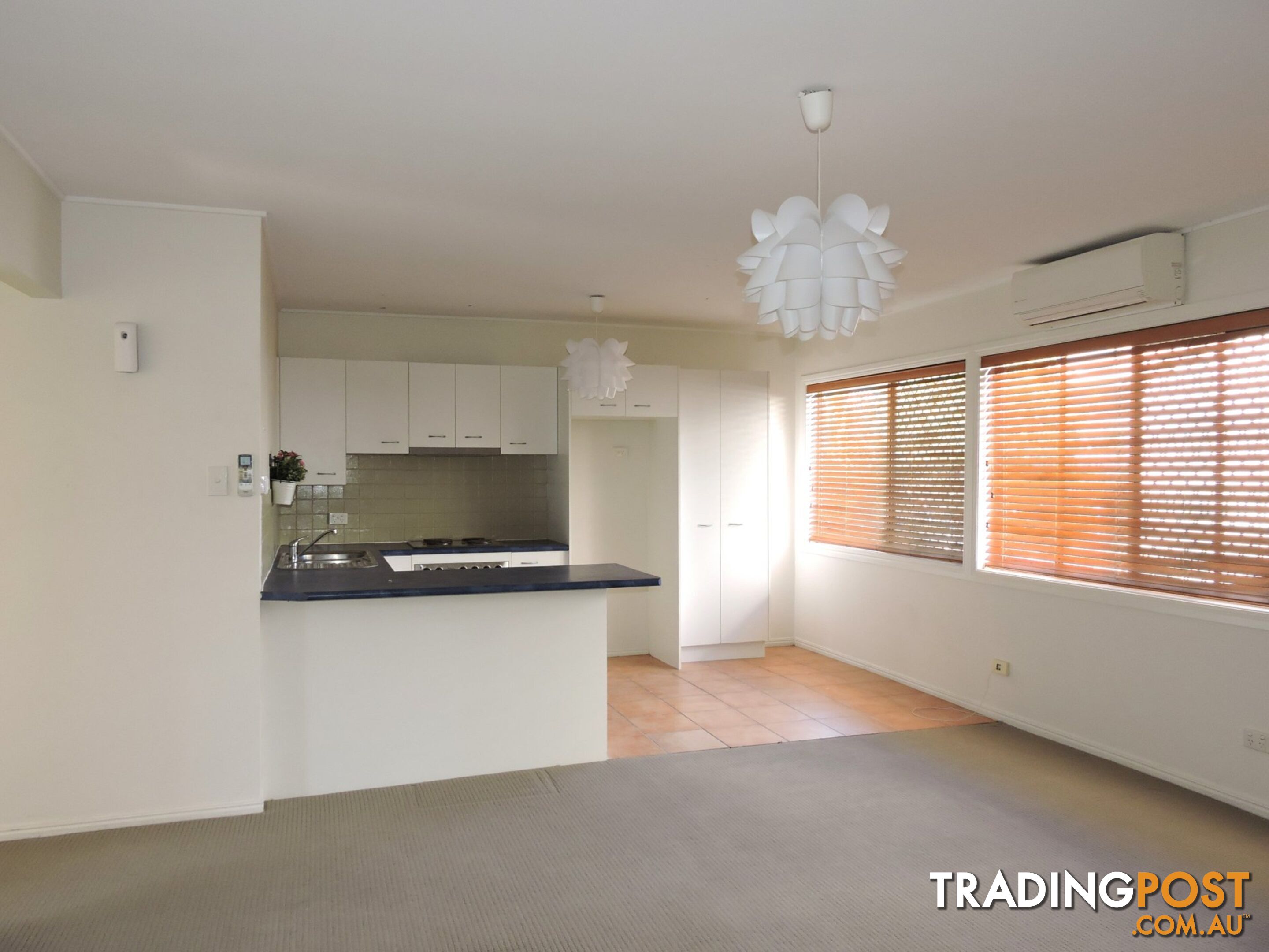 2/5 Curwen Terrace CHERMSIDE QLD 4032