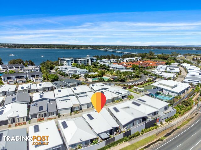 62/2 Spinnaker Drive SANDSTONE POINT QLD 4511