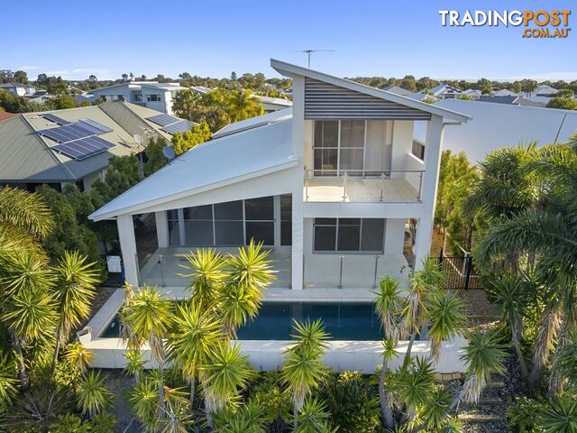 30 The Peninsula BANKSIA BEACH QLD 4507