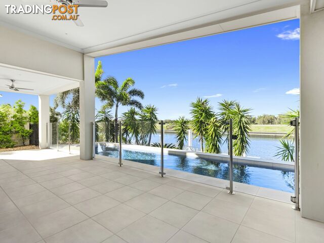 30 The Peninsula BANKSIA BEACH QLD 4507