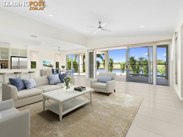 30 The Peninsula BANKSIA BEACH QLD 4507