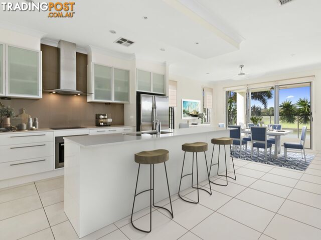 30 The Peninsula BANKSIA BEACH QLD 4507