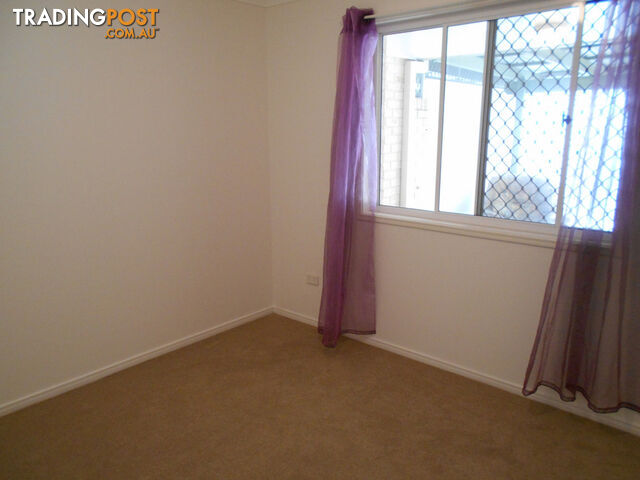 1/5 Chiltern Place SANDSTONE POINT QLD 4511