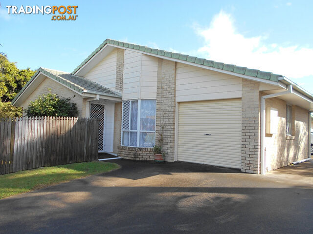 1/5 Chiltern Place SANDSTONE POINT QLD 4511